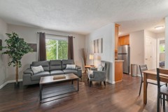 617 Se Washington St - Photo 1 of 1