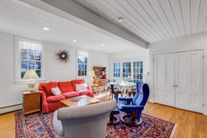 featured image of 252R High St
