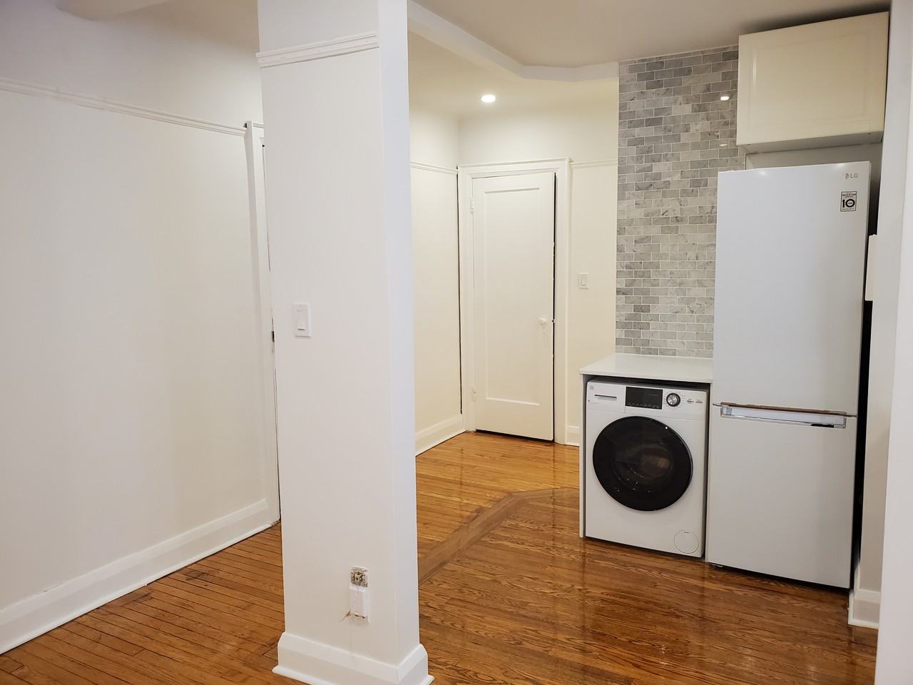 404 Spadina Road #204 - Photo 7 of 13