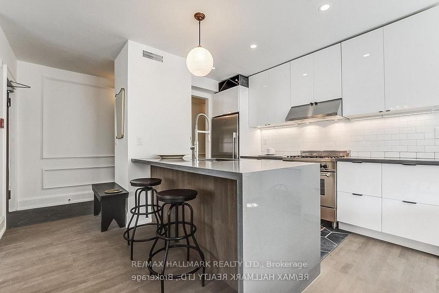 795 College Street #2B - Photo 2 of 14