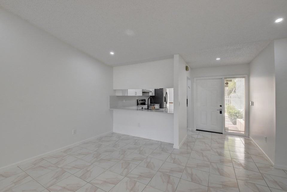 20004 Rima Circle - Photo 6 of 8