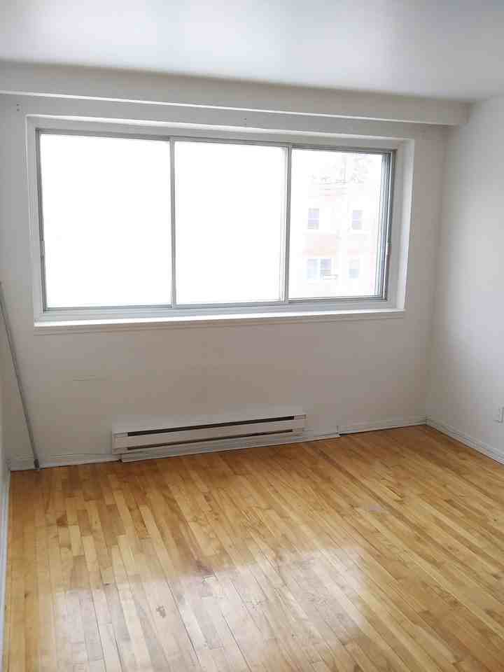 6860 Avenue Fielding #216 - Photo 5 of 8