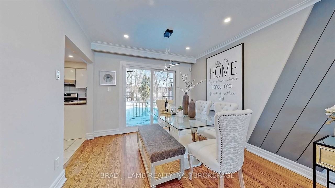 17 Baroness Crescent - Photo 6 of 43