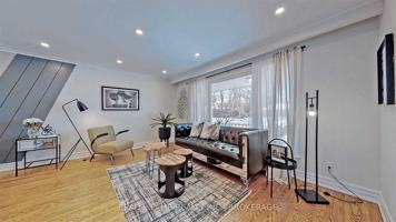 featured image of 17 Baroness Crescent #Upper