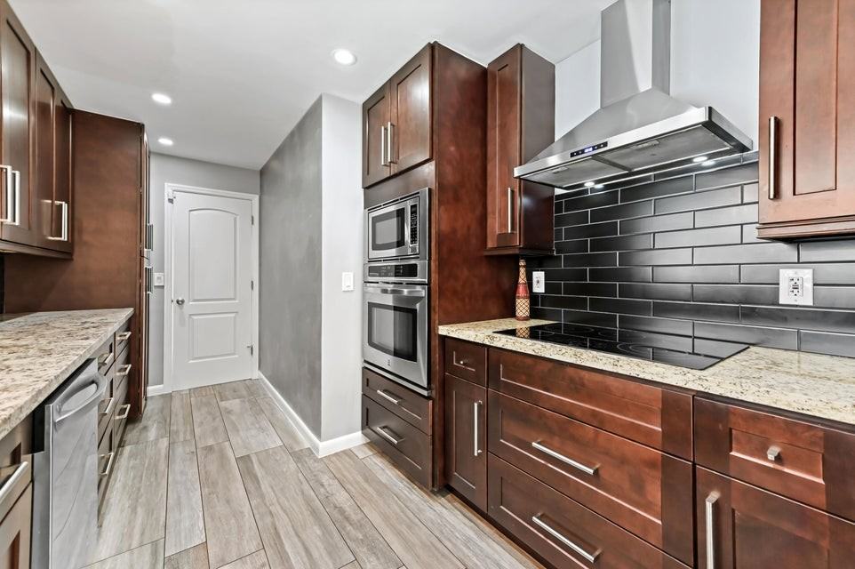 999 Northwest 3rd Avenue - Photo 4 of 8