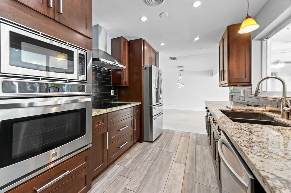 999 Northwest 3rd Avenue - Photo 2 of 8