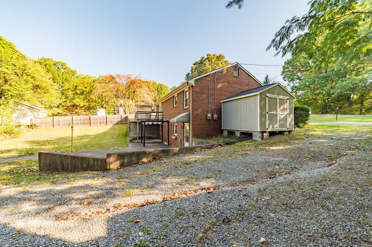 104 Boonsboro Dr #B - Photo 2 of 24