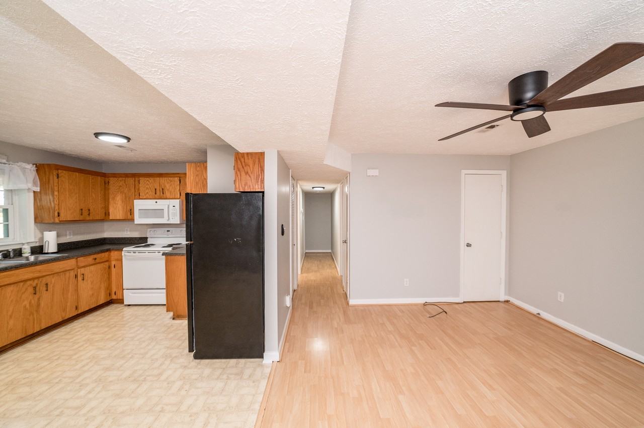 104 Boonsboro Dr #B - Photo 6 of 24