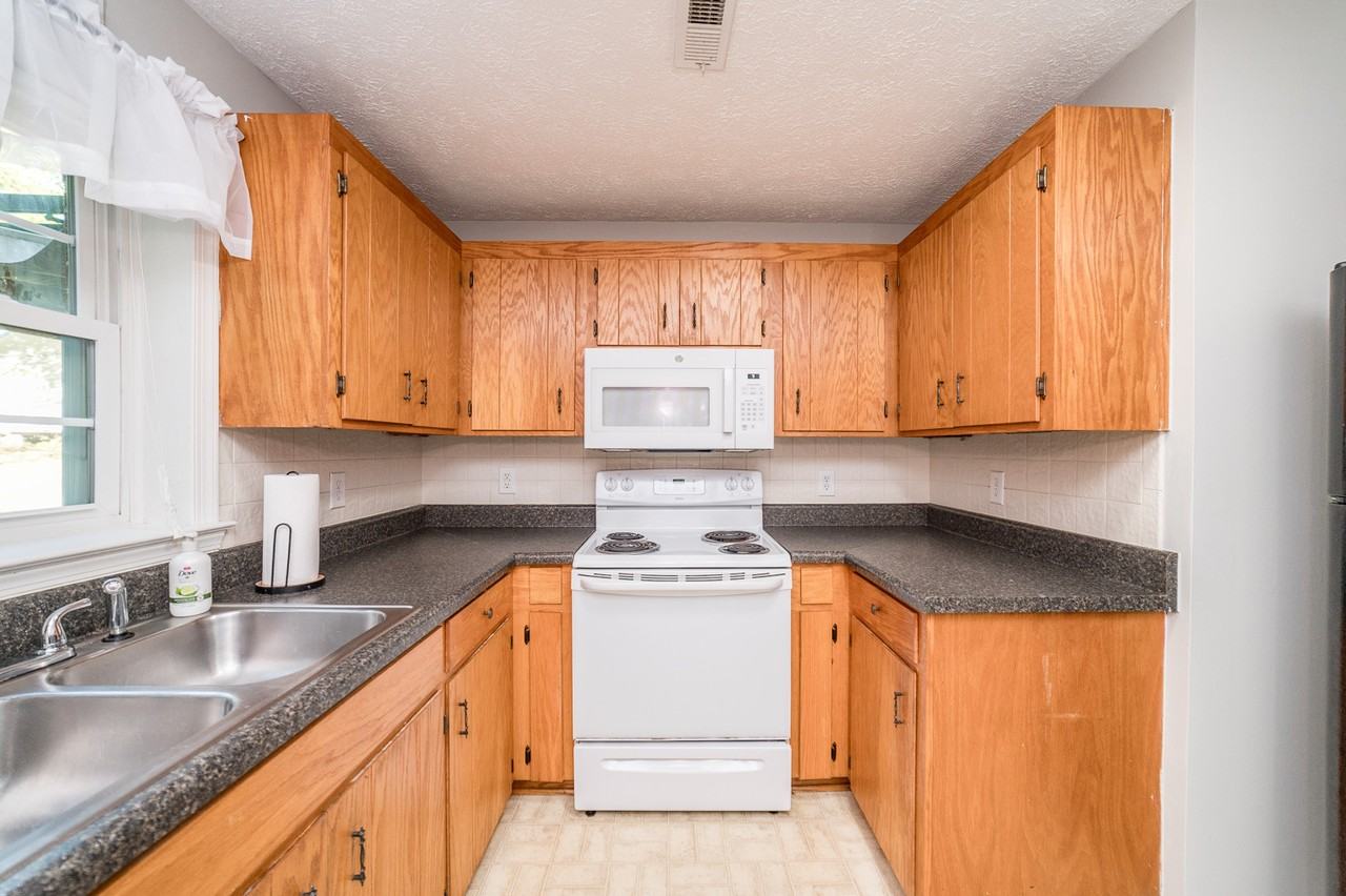 104 Boonsboro Dr #B - Photo 3 of 24