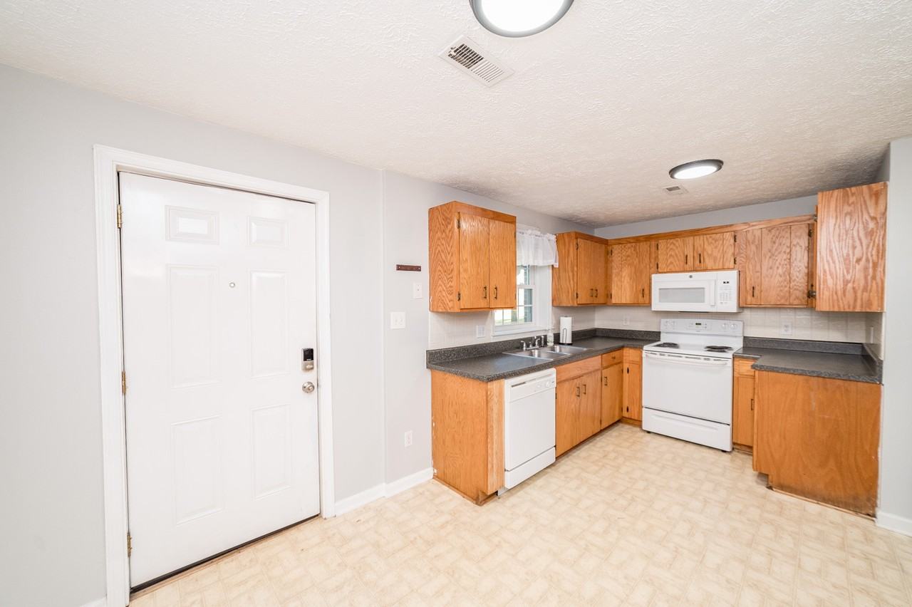 104 Boonsboro Dr #B - Photo 5 of 24