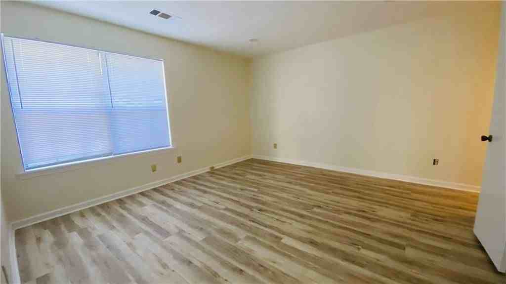 875 Heritage Oaks Dr - Photo 6 of 10
