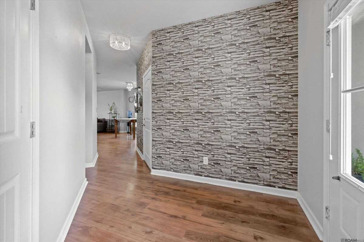 10705 Dodger Dr - Photo 3 of 17