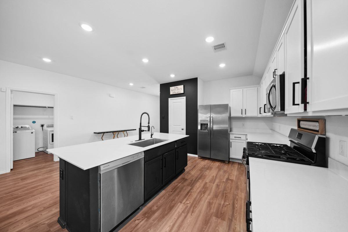 7406 Hillside Arbor Dr - Photo 5 of 24