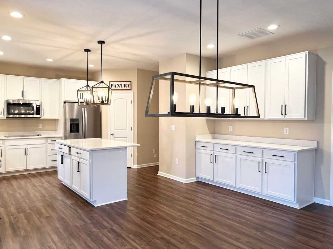 1581 Wedgewood Pl - Photo 4 of 19
