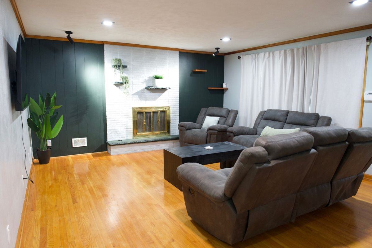 2136 S 49th St - Photo 4 of 23