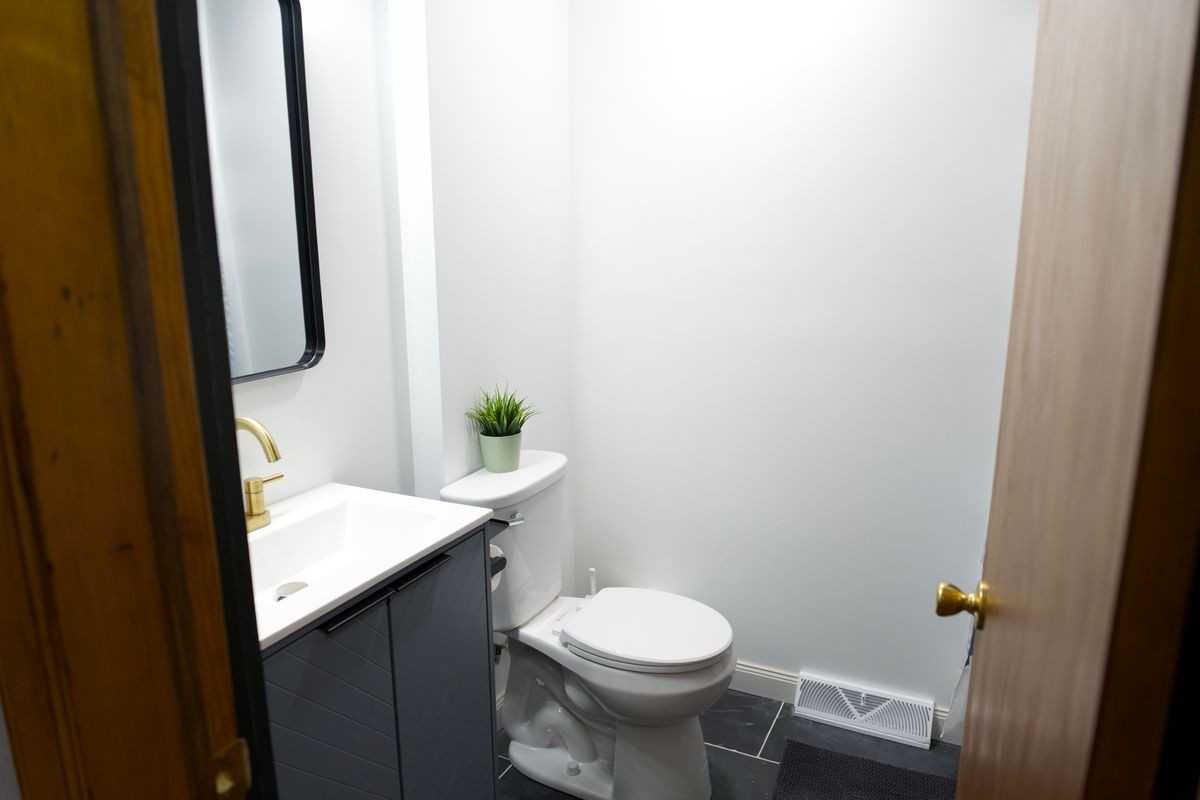 2136 S 49th St - Photo 7 of 23