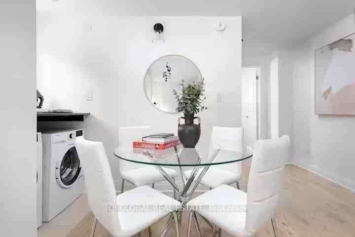 525 Ossington Avenue #Main - Photo 2 of 9