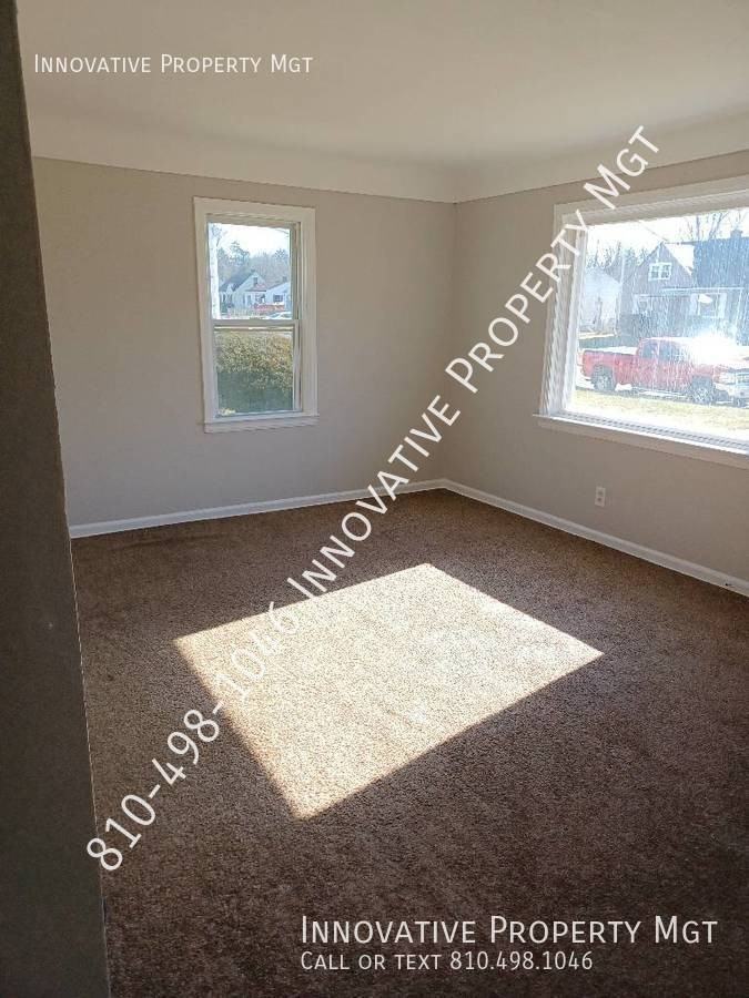 612 W Marengo Ave - Photo 3 of 16