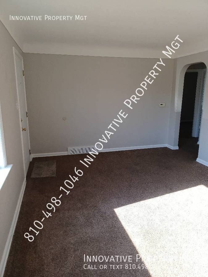 612 W Marengo Ave - Photo 4 of 16
