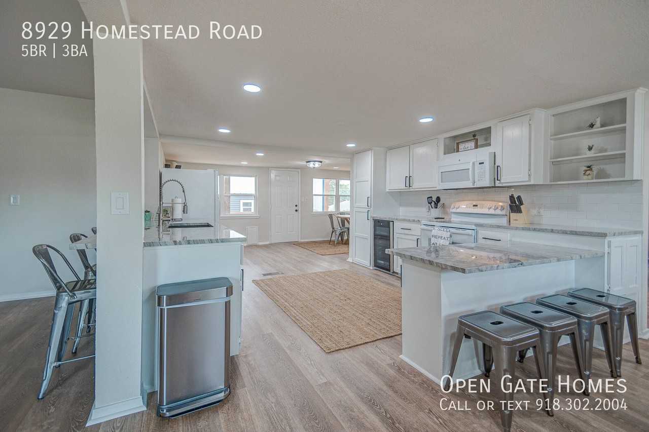 8929 Homestead Rd - Photo 4 of 38