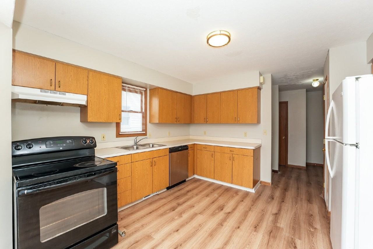 6505 Snow Rd - Photo 6 of 27