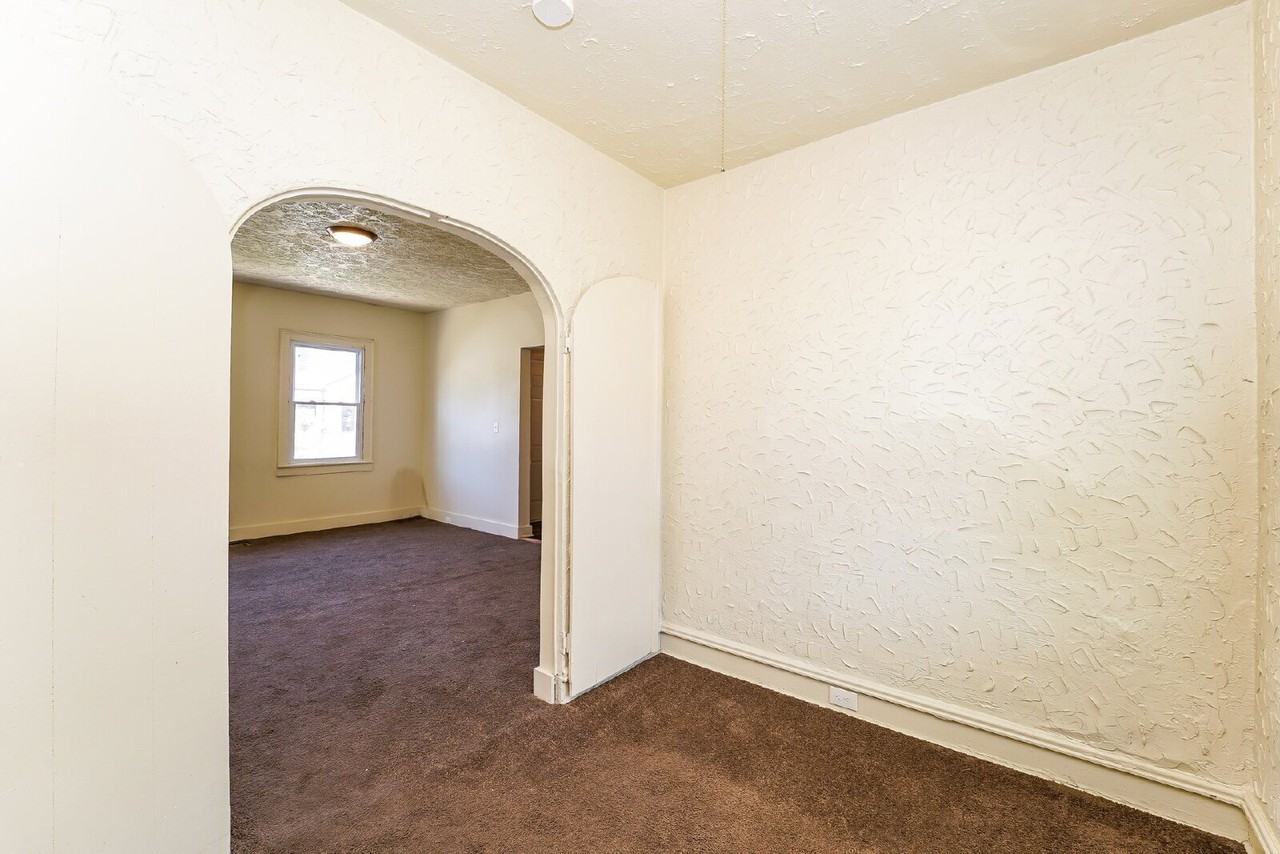 3460 Erin Ave - Photo 2 of 22