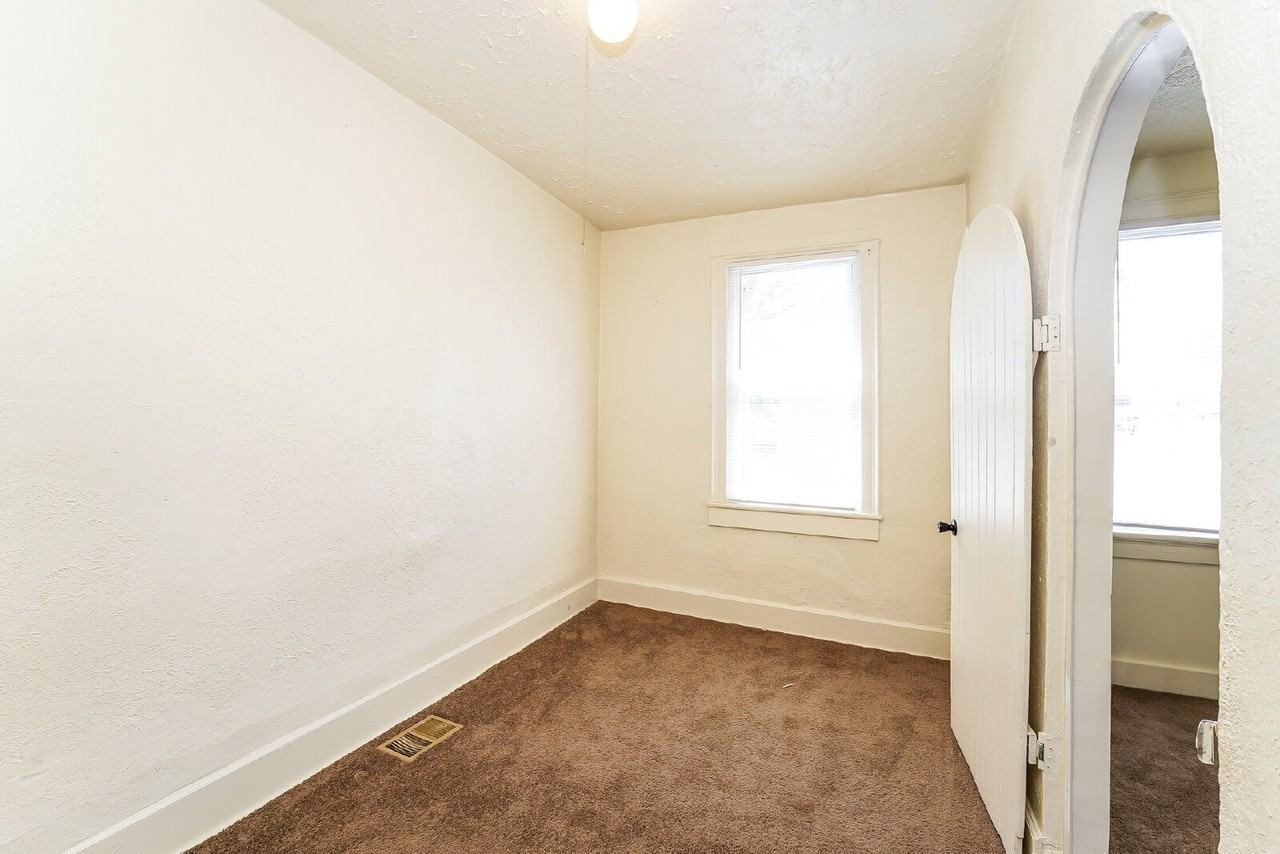 3460 Erin Ave - Photo 6 of 22