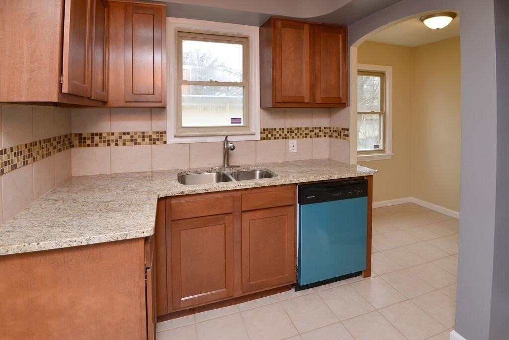 3708 Monticello Blvd - Photo 3 of 33