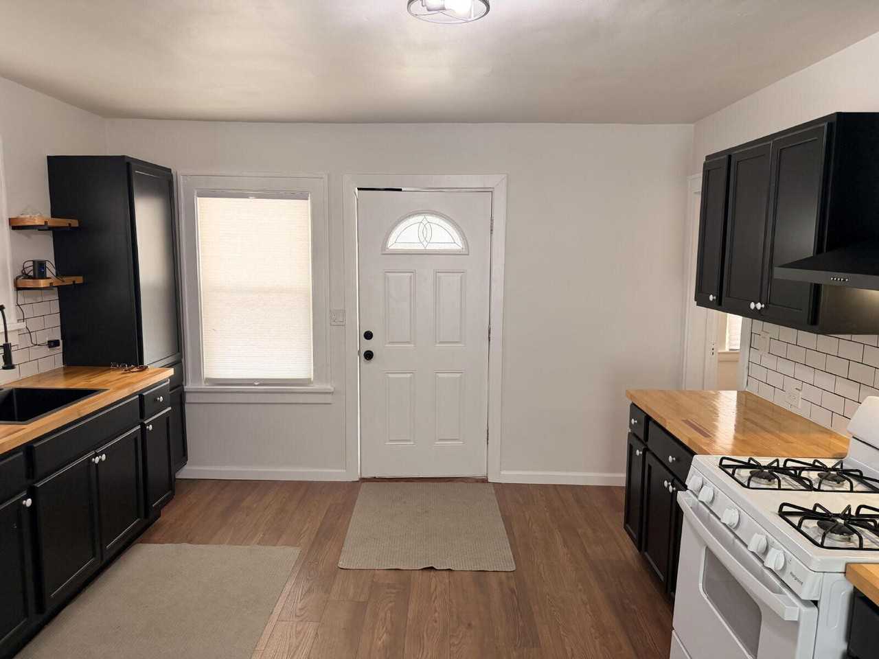 3142 West Blvd - Photo 2 of 26