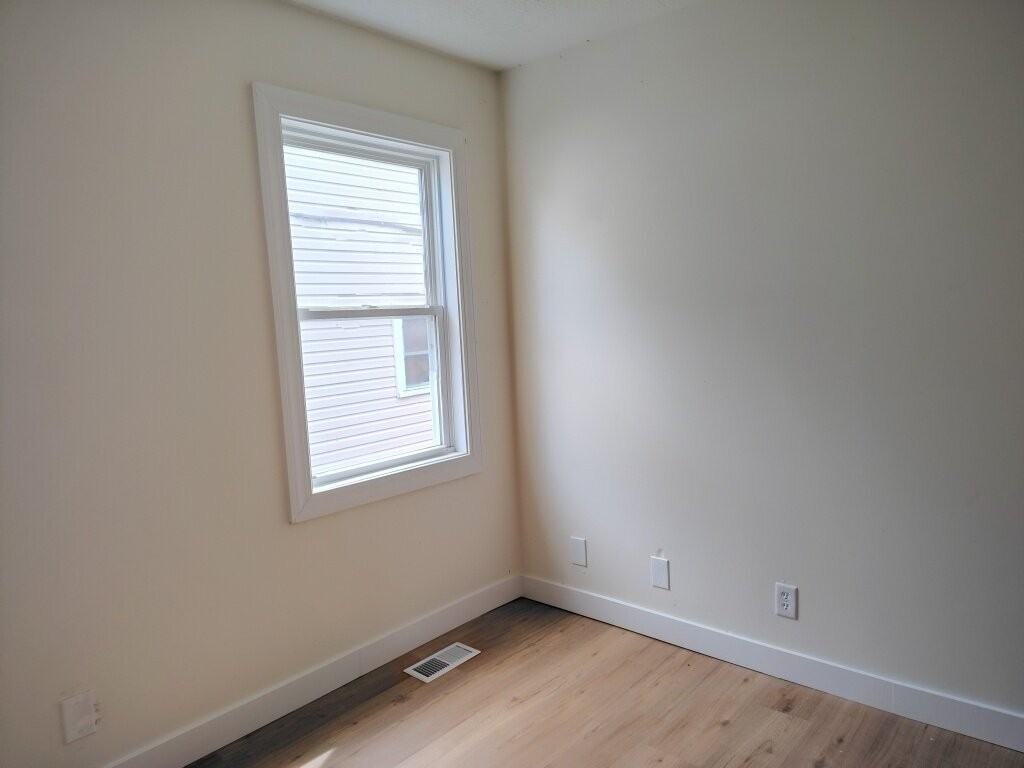 265 Plymouth Rd - Photo 6 of 17