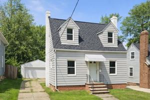 featured image of 1064 Woodview Rd