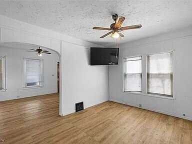 1260 E 113th St - Photo 2 of 12