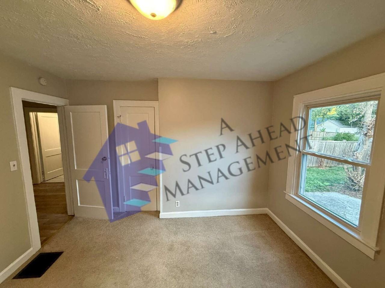 256 Berkley Rd - Photo 7 of 16