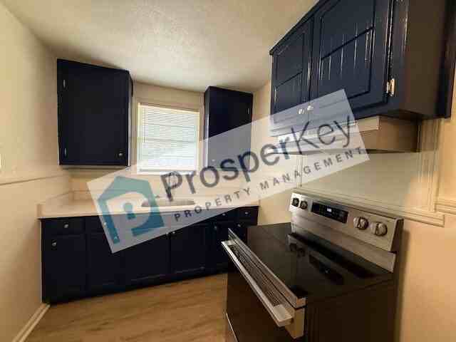 2836 Knox St - Photo 5 of 11