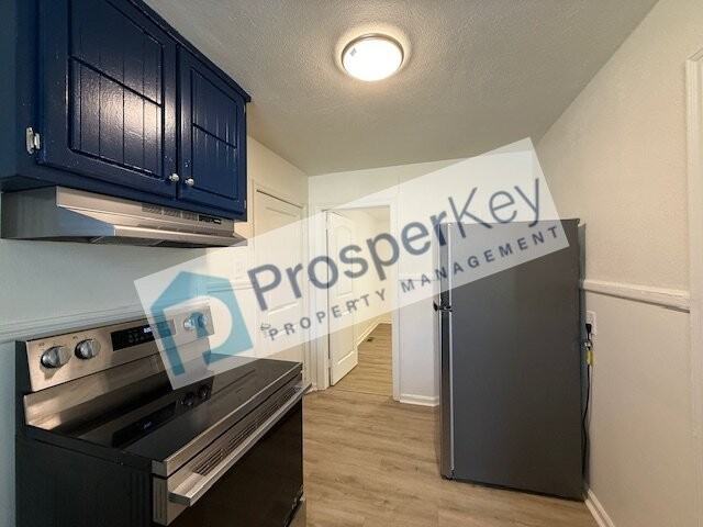 2836 Knox St - Photo 6 of 11