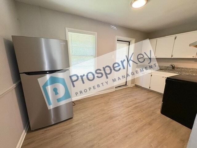 1435 John Smith Ave - Photo 5 of 13
