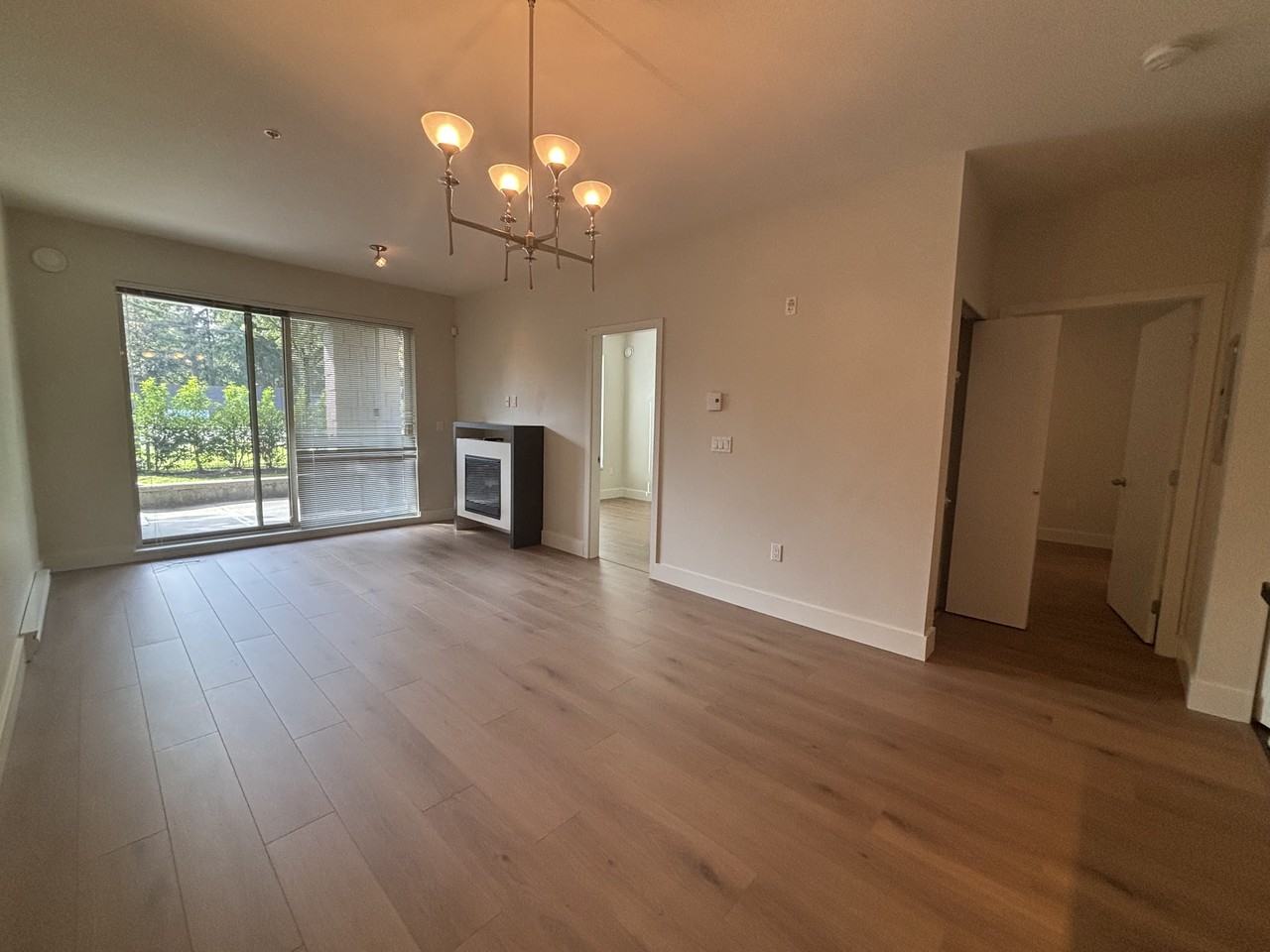 6628 120 Street - Photo 5 of 27