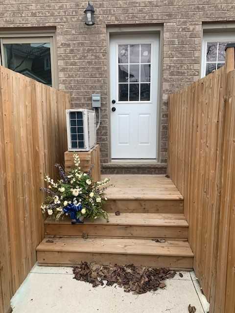 27B Norwich St W - Photo 2 of 19