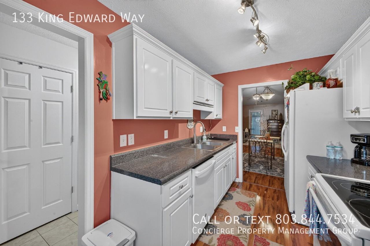 133 King Edward Way - Photo 4 of 14