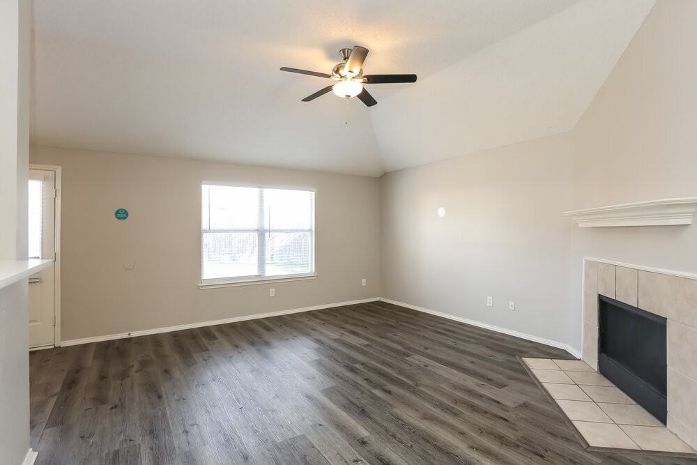 828 Beaver Creek Dr - Photo 4 of 16