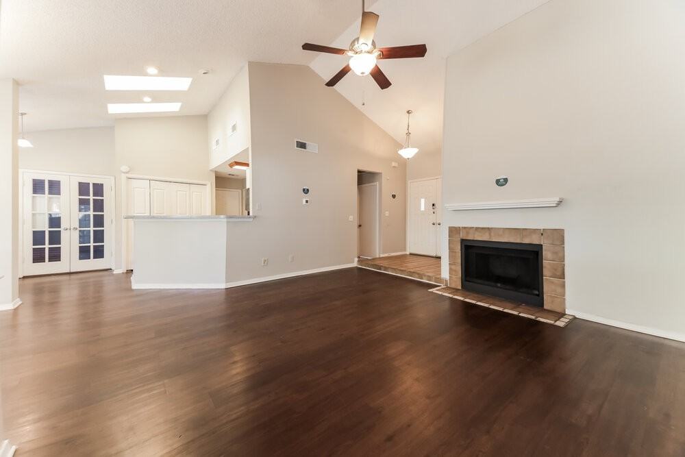 3502 Fairview Dr - Photo 5 of 16