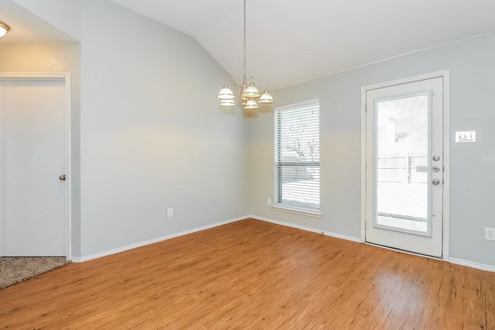 1040 Brown Crest Rd - Photo 3 of 16