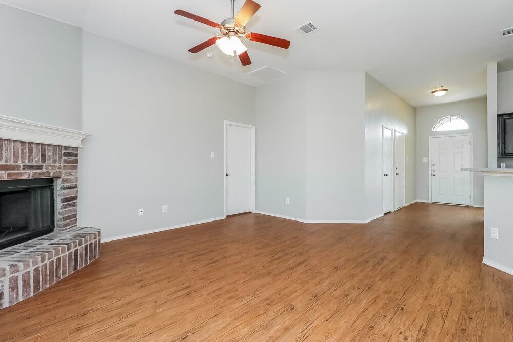 1040 Brown Crest Rd - Photo 6 of 16