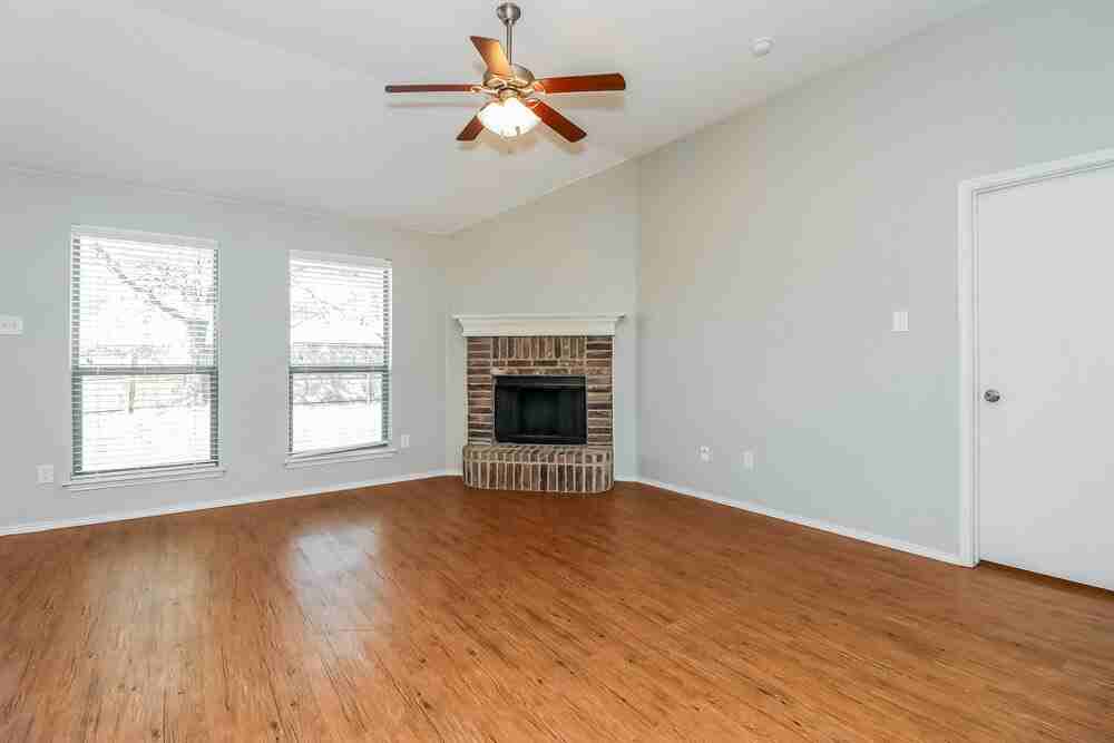 1040 Brown Crest Rd - Photo 7 of 16