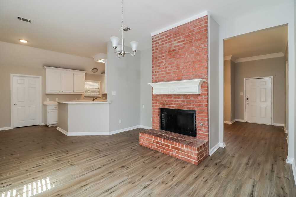 6043 Copperfield Dr - Photo 3 of 16