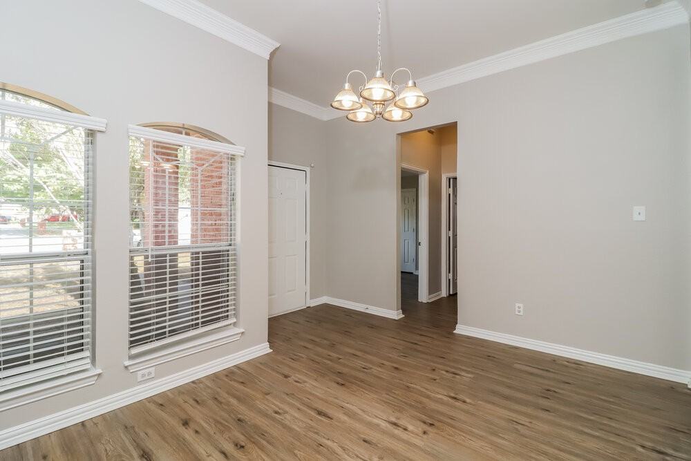 6043 Copperfield Dr - Photo 4 of 16