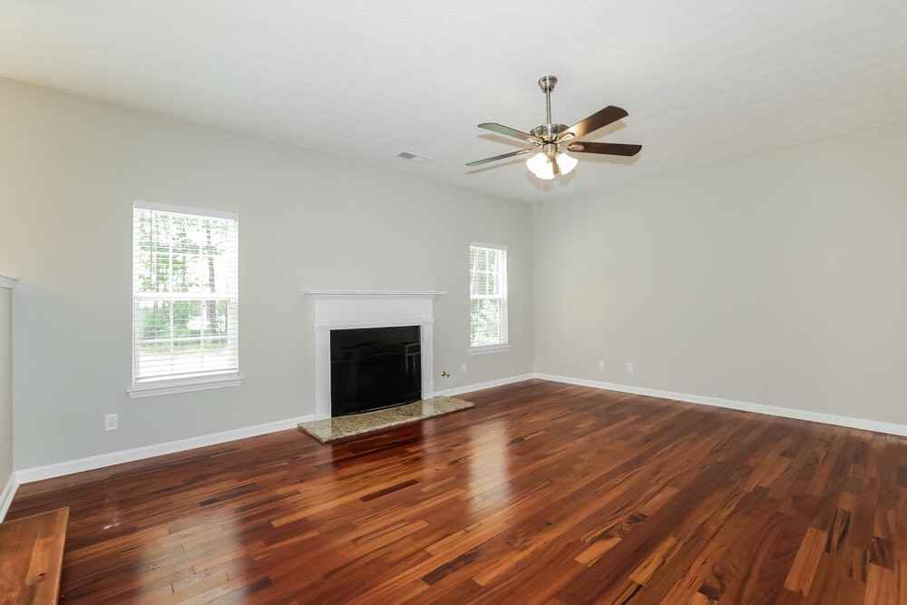 823 Overlook Trl - Photo 5 of 20