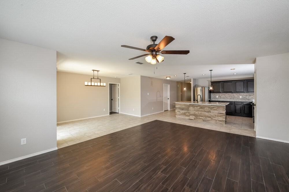 7508 Lake Vista Way - Photo 3 of 16