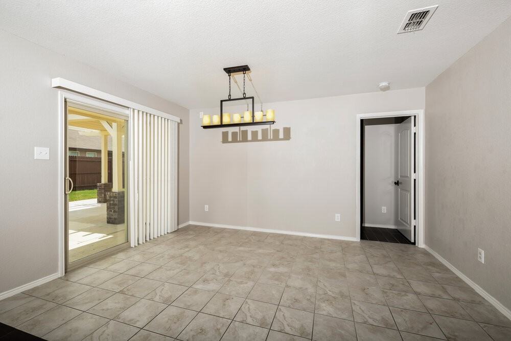 7508 Lake Vista Way - Photo 4 of 16