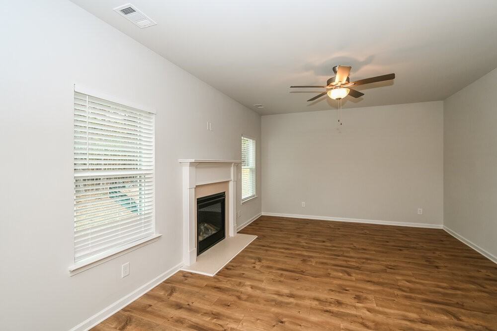 1065 Shadow Glen Dr - Photo 5 of 18